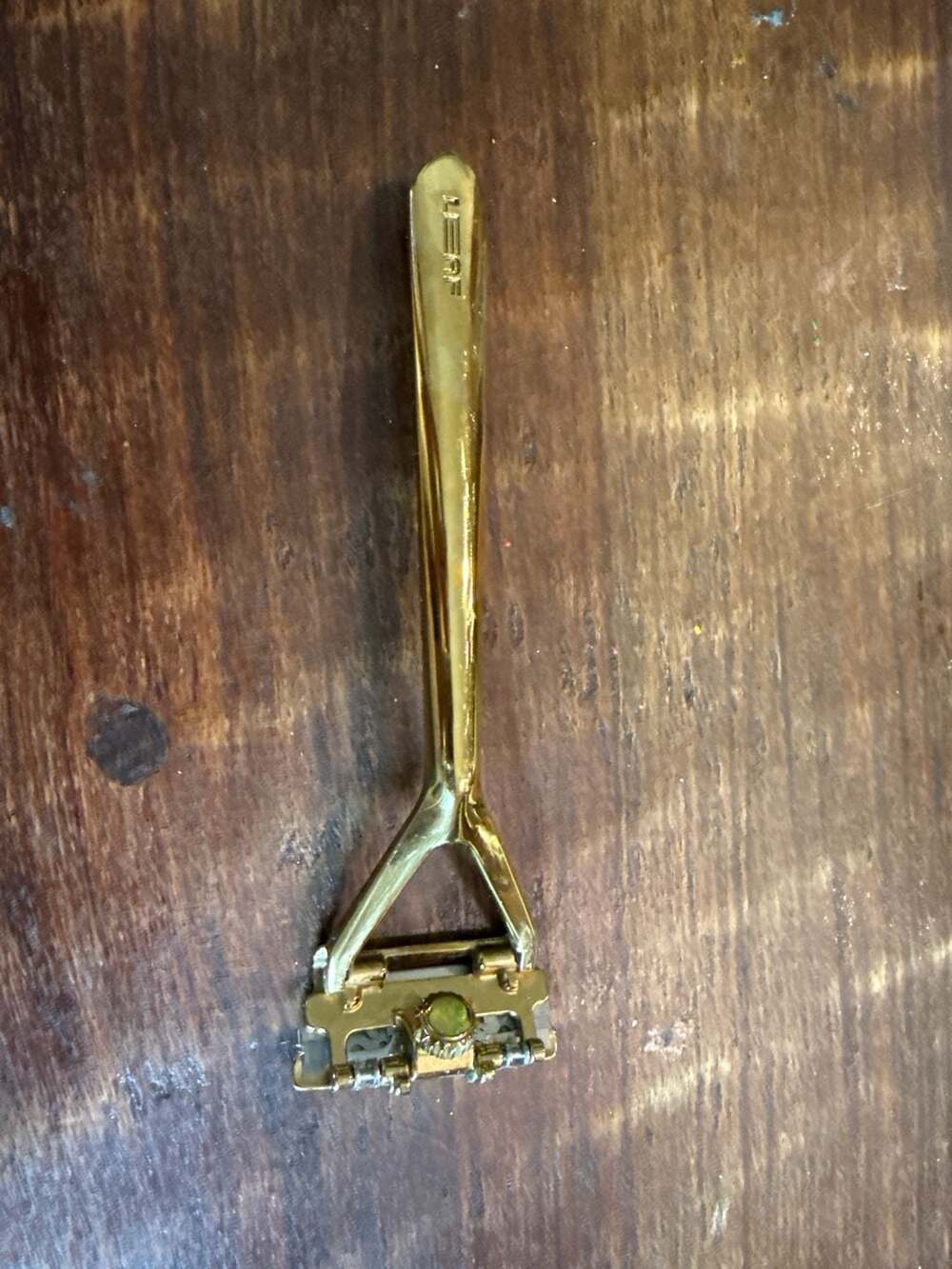 Leaf Shave Razor —Razor Unit only—blades purchased seperately